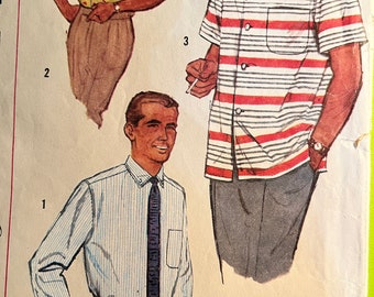 Könnte beinhalten: Ein Vintage-Schnittmuster für drei verschiedene Hemden. Das erste Hemd ist ein langärmliges, gestreiftes Hemd mit Krawatte. Das zweite Hemd ist ein kurzärmeliges, gelbes Hemd mit roten Punkten. Das dritte Hemd ist ein kurzärmeliges, rot-weiß gestreiftes Hemd. Das Schnittmuster enthält Anweisungen für eine Taille von 81 cm und einen Ärmel von 56 cm.
