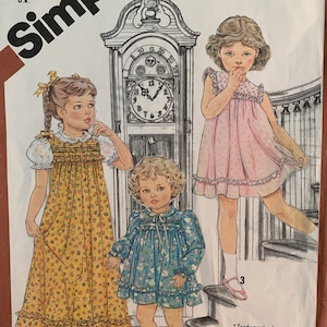 1982 Cinderella Toddlers and Childs Dress - Simplicity Pattern 5470 - Size 3
