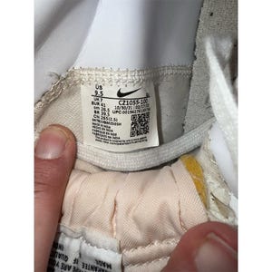 Zapatillas Nike Blazer Mid '77 Vintage para hombre, color blanco/negro, caña alta, talla 9.5. imagen 6