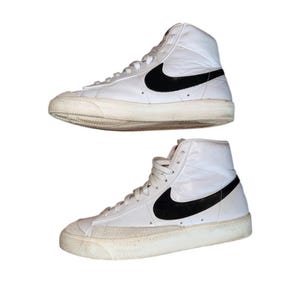 Zapatillas Nike Blazer Mid '77 Vintage para hombre, color blanco/negro, caña alta, talla 9.5. imagen 1