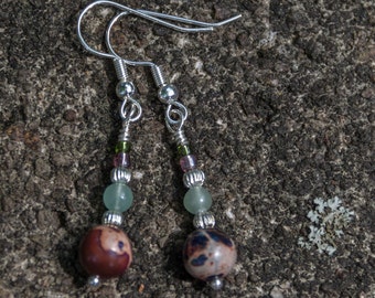 3695e Violet Serpentine Jasper and Aventurine Dangly Pierced Earrings