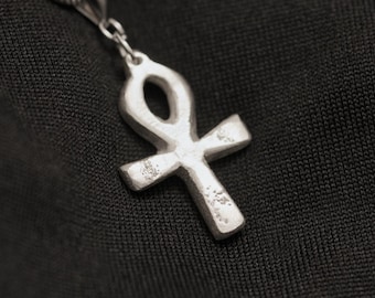 Srebrny wisiorek Ankh wykonany ręcznie w Kornwalii – Starożytny egipski symbol życia, znak rozpoznawczy Wielkiej Brytanii