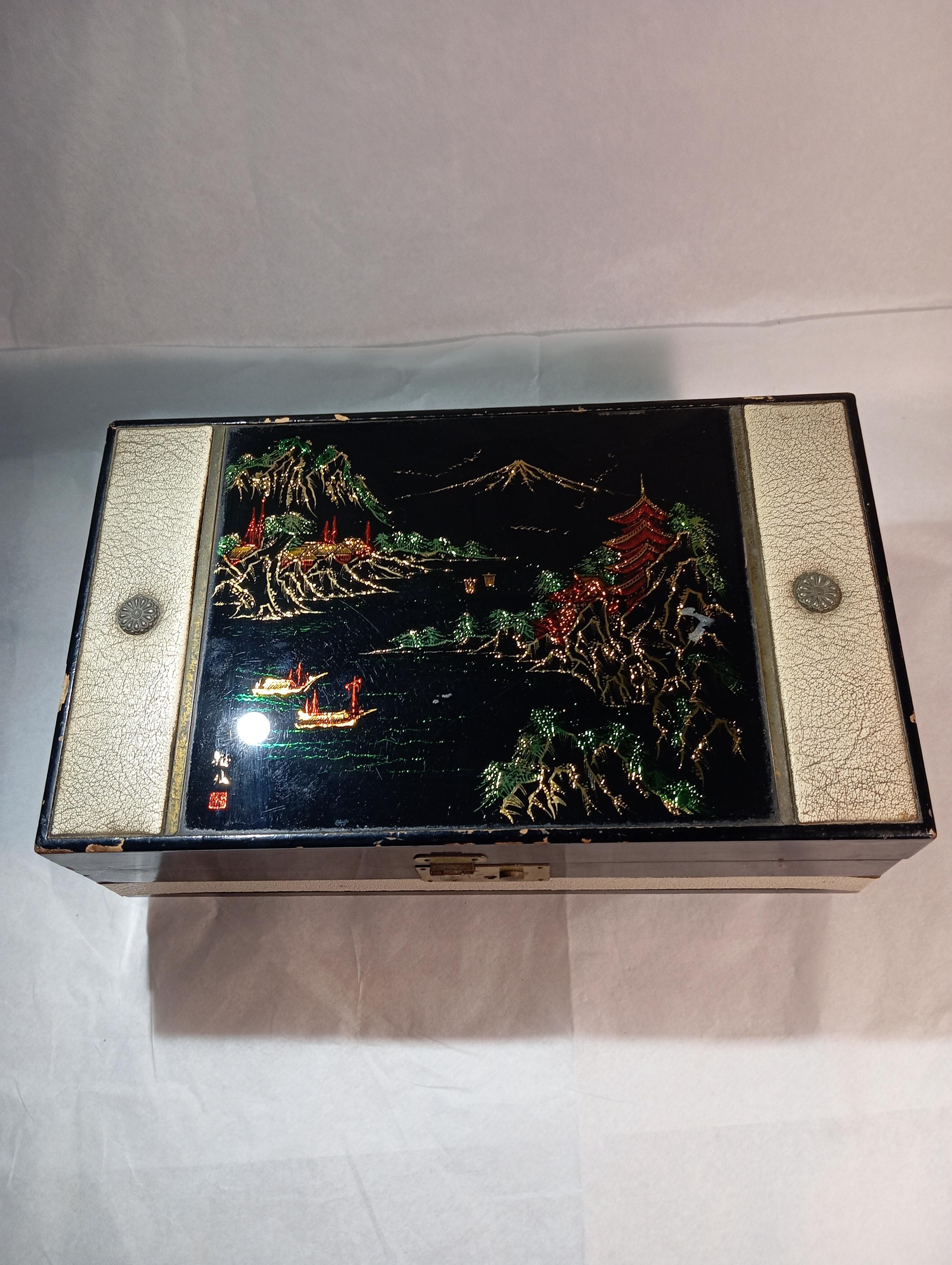Fuji Japan Music Box - Etsy