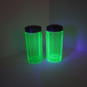 Rare Oversized Vintage Green Depression Glass Range Shakers Paneled Uranium Glass