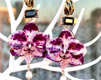Ohrhänger mit echten Orchideen: Handgefertigter botanischer Schmuck