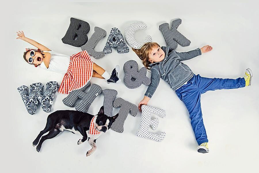 Décoration de Chambre d'enfants, Oreiller Naissance, Noir et Blanc Lettre, Personnalisé Jet, Coussin