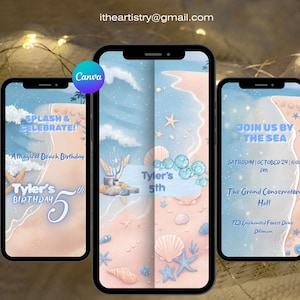 Op de afbeelding: Drie smartphones met een digitale verjaardagsuitnodiging in strandthema. De schermen tonen lichtblauw water, zandstranden, schelpen en zeesterren. De tekst bevat "Splash & Celebrate!", "Tyler's 5th Birthday" en "Join Us By The Sea".