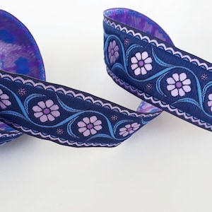 Ruban jacquard fleur lilas de 35 mm - 1,25 po., bordure pour costume floral, bordure de couture avec ruban bleu marine et lilas