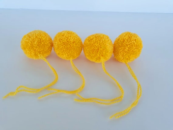 4 Pcs 4cm/5cm/6cm/ 2 Pcs 8cm/10cm Mustard Yarn Pom Poms Big -  Denmark