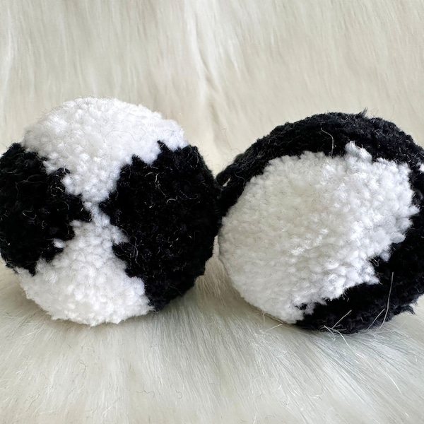 2 pcs 6cm/ 8cm/10cm black&white pom poms, Handmade large yarn pom poms, double color pompom