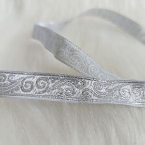 15 mm (5/8 inches) metallic silver and white Jacquard ribbon, Embroidered border, Sewing trim, Jacquard trim, Woven Border