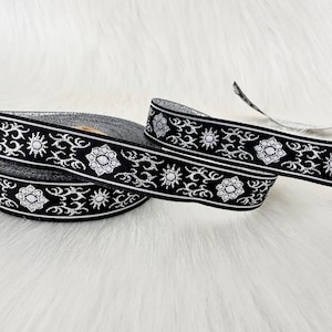 15 mm (5/8 inches) metallic silver Jacquard ribbon, Embroidered border, Sewing trim, silver Jacquard trim,  metallic silver  Woven Border