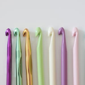 10 mm Crochet Hook, plastic Crochet Hook, crochet needle,  acrylic needle, 1 piece