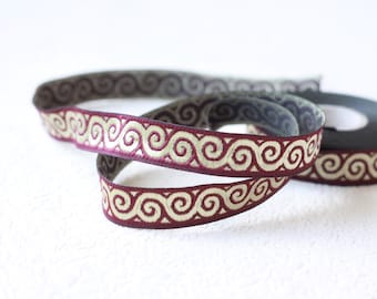 15 mm (5/8 inches) burgundy and gold trim by the yard in scroll pattern, trim and border, scroll jacquard border