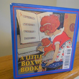 Vintage set of children&#39;s books.  Welcome books.  Little box of books.  Free shipping.  Book collection.