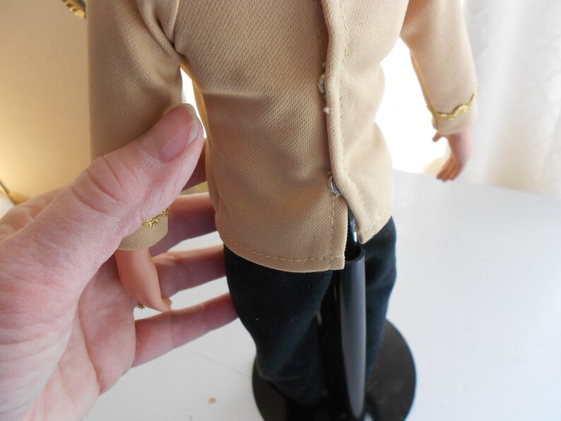 RJ Ernst SULU Star Trek Porcelain Doll 1989. Collectible Star Trek figurine