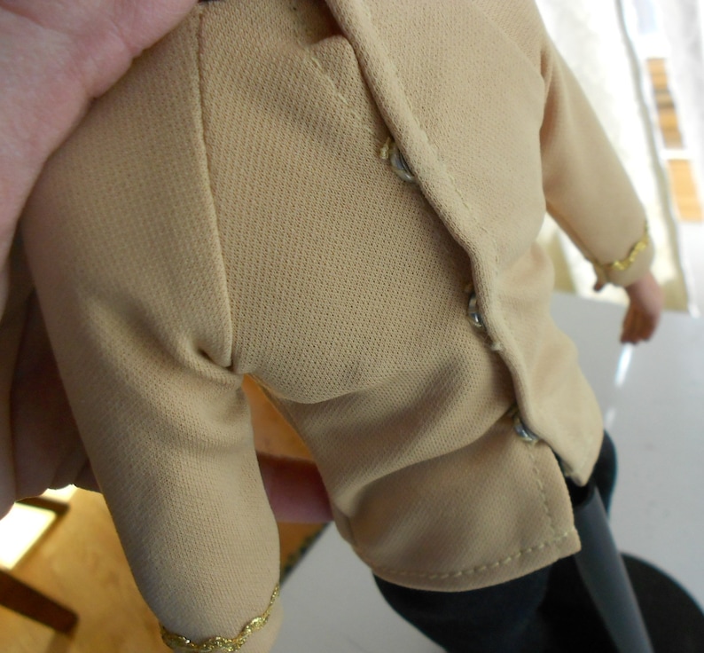 RJ Ernst SULU Star Trek Porcelain Doll 1989. Collectible Star Trek figurine