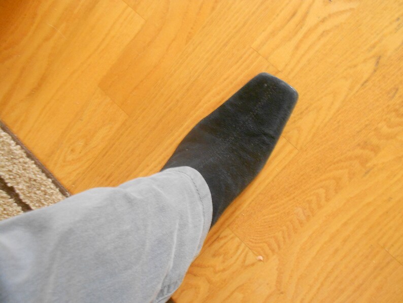 Black boots. Vintage ladies suede Bandolino boots Leather size 7 and a half