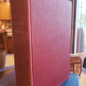 Vintage book:  10000 Rare Books and Their Prices, book published 1940.  Collectible hardcover book.