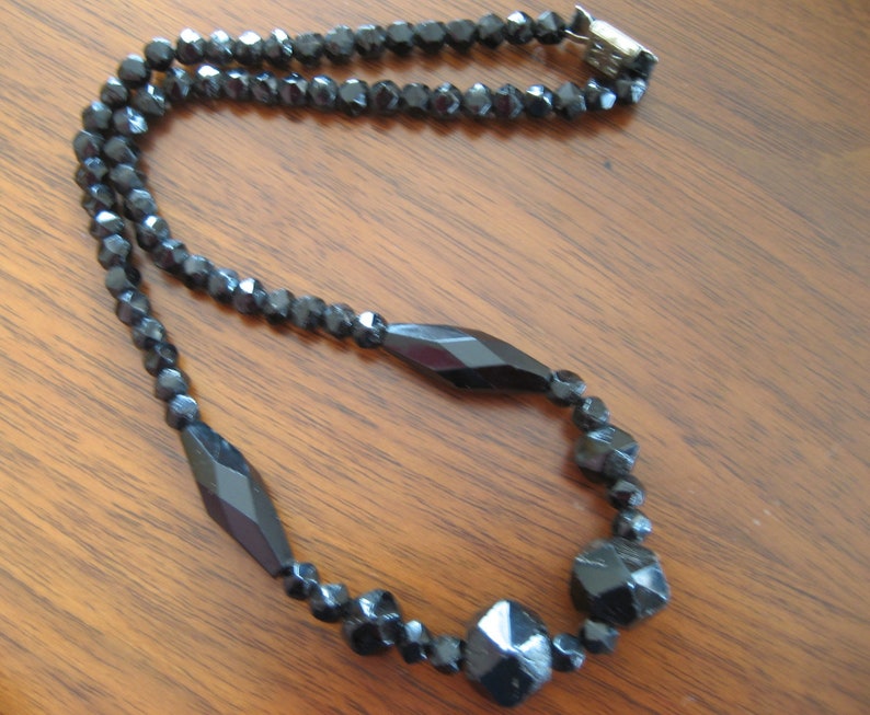 Collier Vintage Boule Facette Noire De Deuil - Ancien - Occasion