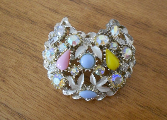 Vintage crescent moon aurora borealis brooch.  Mi… - image 1