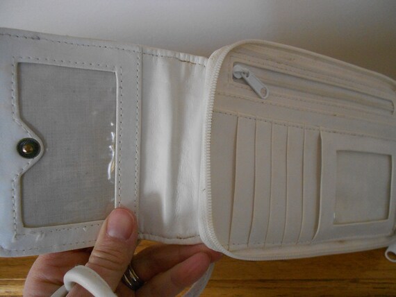 Vintage cross body leather travel purse.  White b… - image 5