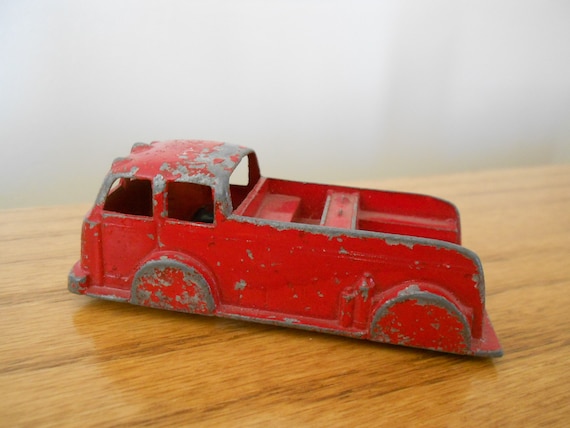 Vintage Tootsietoy Made in USA, Chicago. Fire Patrol Case Iron Toy