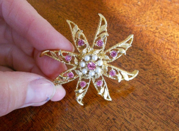 Vintage Gerry's brooch.  Flower with pink stones … - image 2