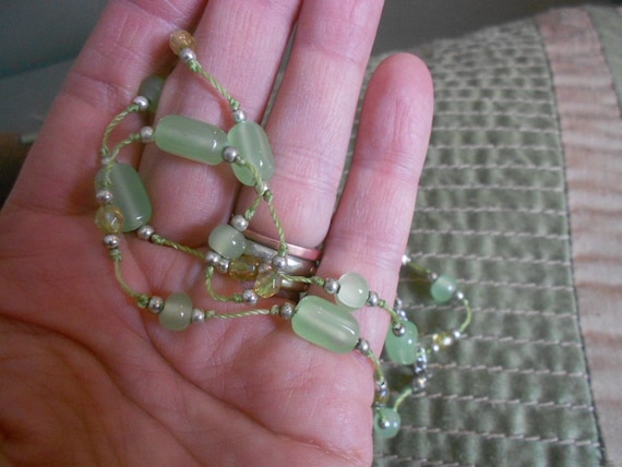 Vintage green beaded necklace.  Glass beaded chok… - image 2