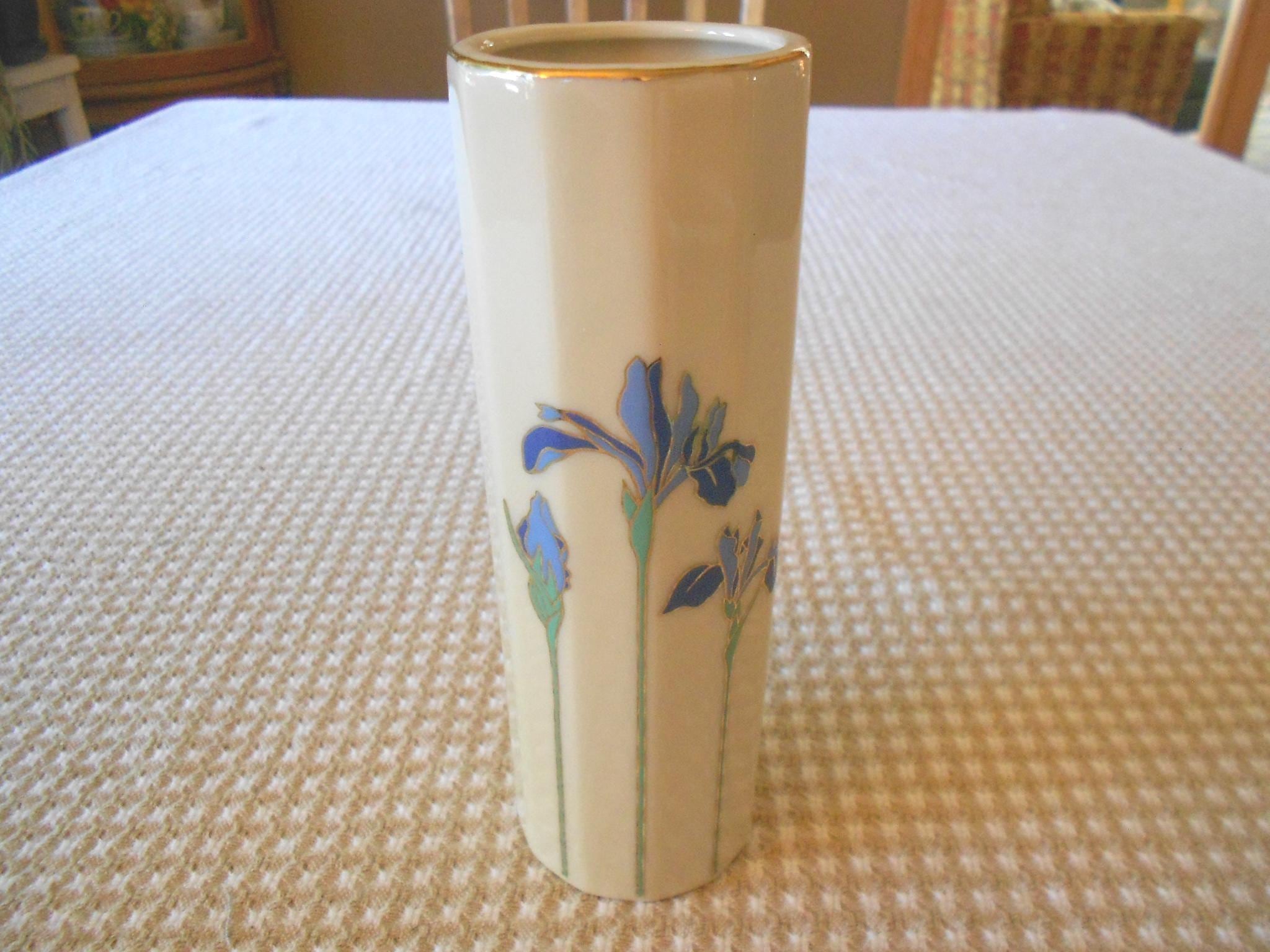 1Bis Rue des Merveilles - Vase tube, à décor de colibri