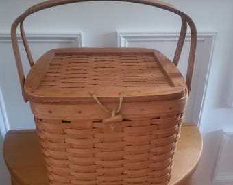 Vintage 1992 Longaberger Gourmet Picnic Basket with Leather Hinged Lid