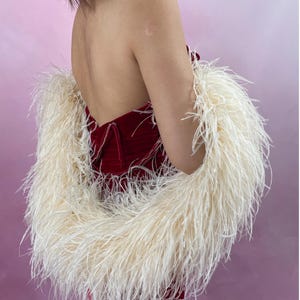 Elegant champagnefärgad strutsfjäderboa, brudsjal, kvällsfestsjal (2 meter)