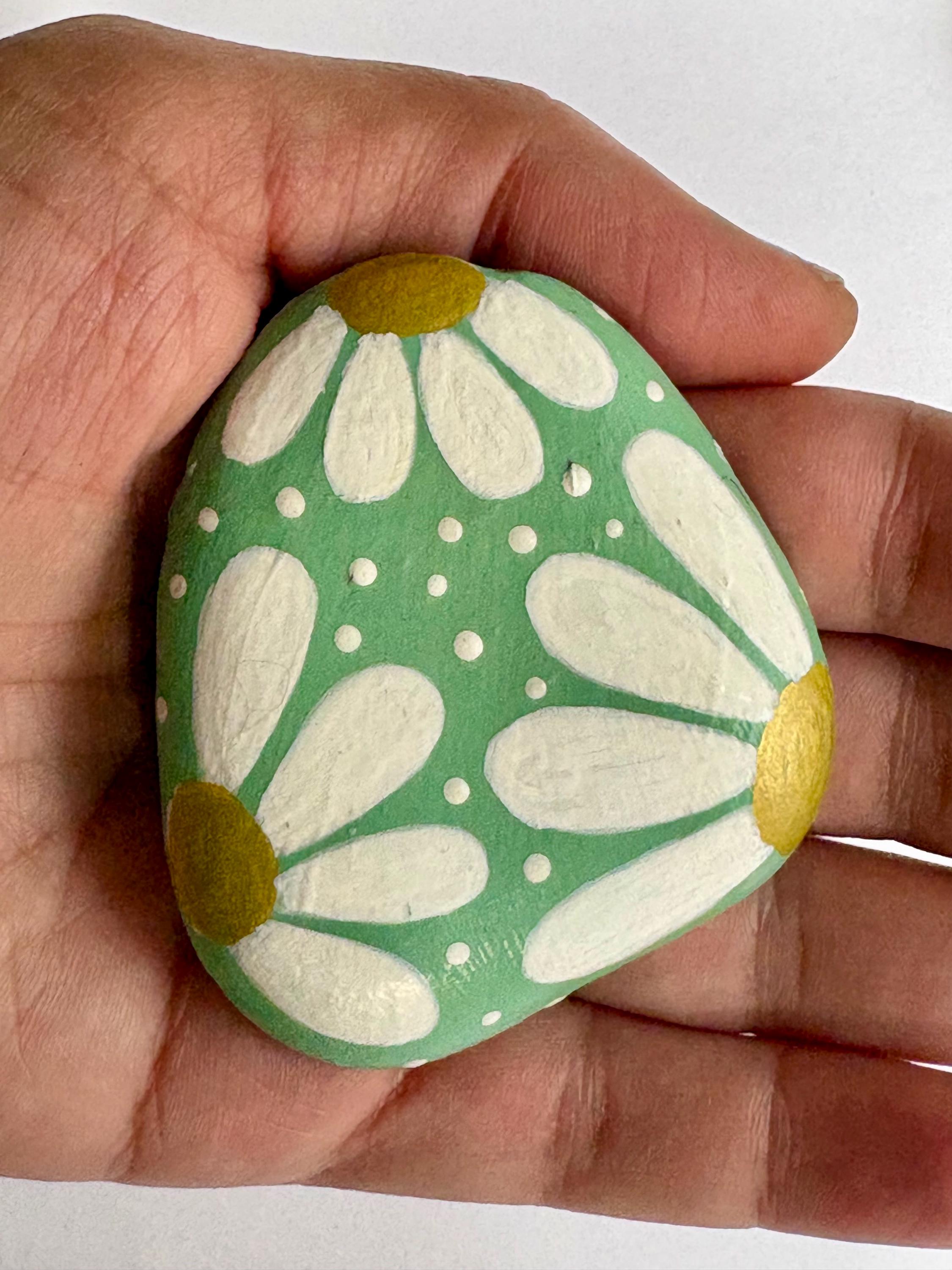 Hand Painted Daisy Rocks, Green Floral Stone Set, Cottagecore Boho ...