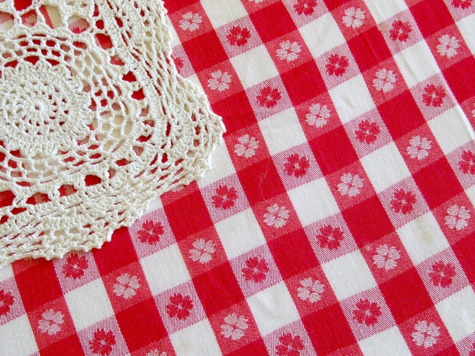 Classic Red Checkered Tablecloth Vintage Etsy