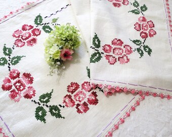 Vintage Table Runner or Dresser Scarf, Hand Embroidered in Shades of Pink, Burgundy and Green,  Cottage Style Décor, Vintage Linens