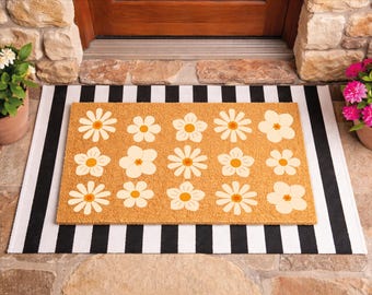 Daisy Floral Doormat | Natural Coir Welcome Mat, Outdoor Entryway Decor