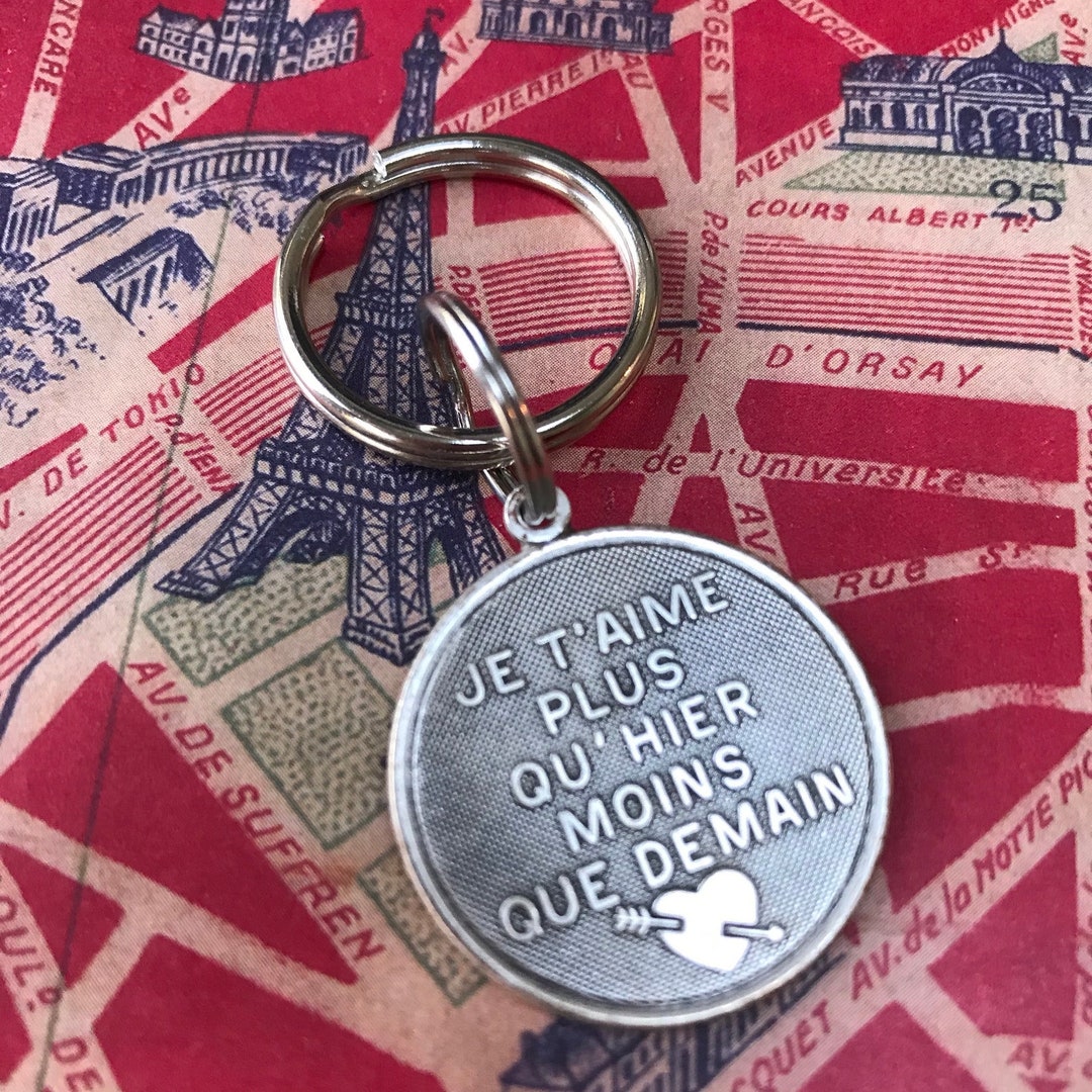 Silver French Poem Keychain, Très Chic Poetic French Lovers Keychain Je T