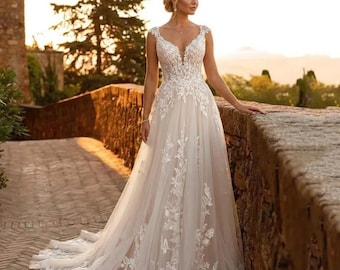 Etuikleid Brautkleid, A-Linie Kleid, Braut mit Spitzerücken, Romantische Verlobungs-Look