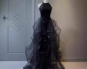 Schwarzes Pailletten-Neckholder-Abendkleid, burgunderrotes Tüll-Rüschen-formales Kleid, Hochzeitsgast-Outfit, Brautjungfer-Abschlussball-Party-Kleidung