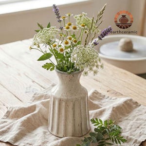 Vaso in ceramica color crema screziato, decorazione rustica in stile fattoria, stile Wabi Sabi