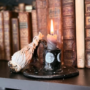 Himmlischer Kerzenhalter aus Keramik – Handgefertigter Mondphasen-Kerzenhalter – Esoterische und mystische Dekoration