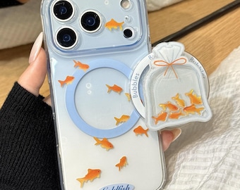 Süße Goldfisch Magnet Handyhülle mit Fisch Taschengriff, MagSafe kompatibel, ästhetische Schutzhülle für iPhone 17 Pro Max,iPhone 16 Pro Max