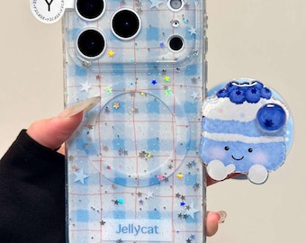 Süße Jellycat Blaubeer Kuchen Magnet Handyhülle mit Griff, MagSafe Kompatibel, Schutzhülle für iPhone 17 Pro Max, iPhone 16 15 Pro Max