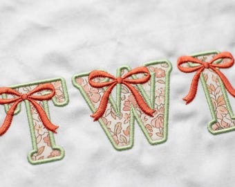 Satin Edge with Bow Design Alphabet A-Z & 0-9 | 5 Sizes | Applique Embroidery Font BX + 8 Formats