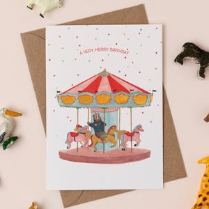 Tarjeta de feliz cumpleaños / Ilustración de tiovivo / Tarjeta de paseo de feria / Tarjeta de oso lindo / Tarjeta de cumpleaños colorida / Dibujo de carrusel
