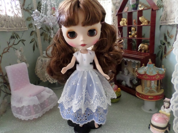 Blythe Pullip Momoko Doll Fashions: Blue Eyelet Dress With