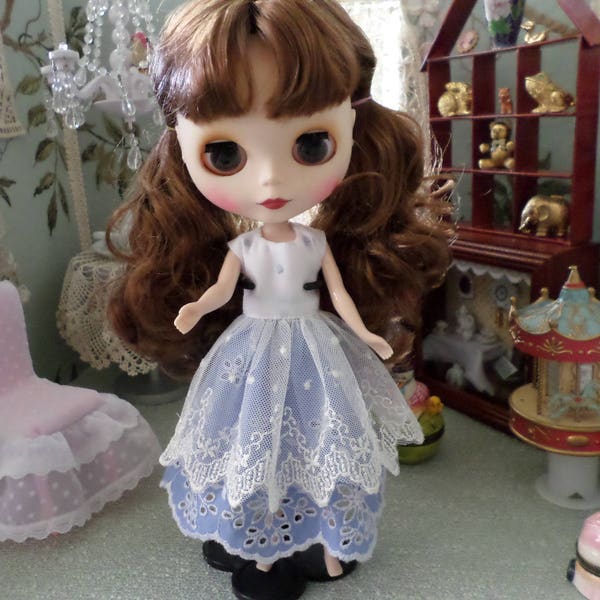 Blythe Pullip Momoko Doll Fashions: Blue eyelet dress with white lace over as apron (2 Piece Wardrobe)