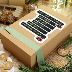 Adesivo divertente per programmatore, adesivo umoristico per laptop sulla programmazione, regalo per sviluppatori, adesivo per nerd, adesivo "Risolto" di Git Commit / programmazione immagine 5