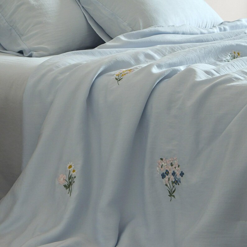 Embroidered Tencel Cooling Quilt-Lightweight Floral Summer Bedspread image 13