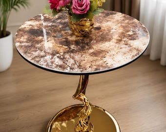 Mesa auxiliar con tablero de mármol marrón, mesa de acento con base en espiral dorada, mesa auxiliar redonda escultural, muebles de lujo.